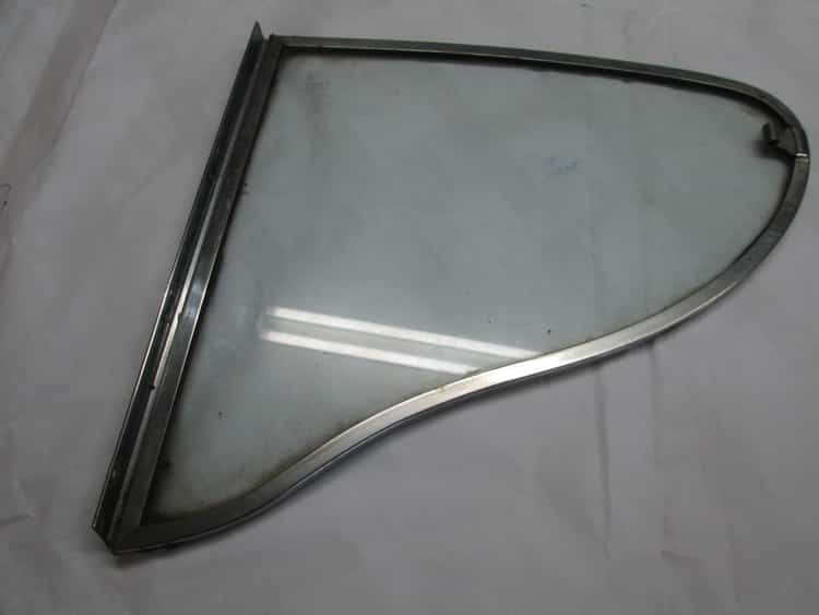 Image - Rear Quarterlight Glass & Frame (RH) - Clear glass - Used